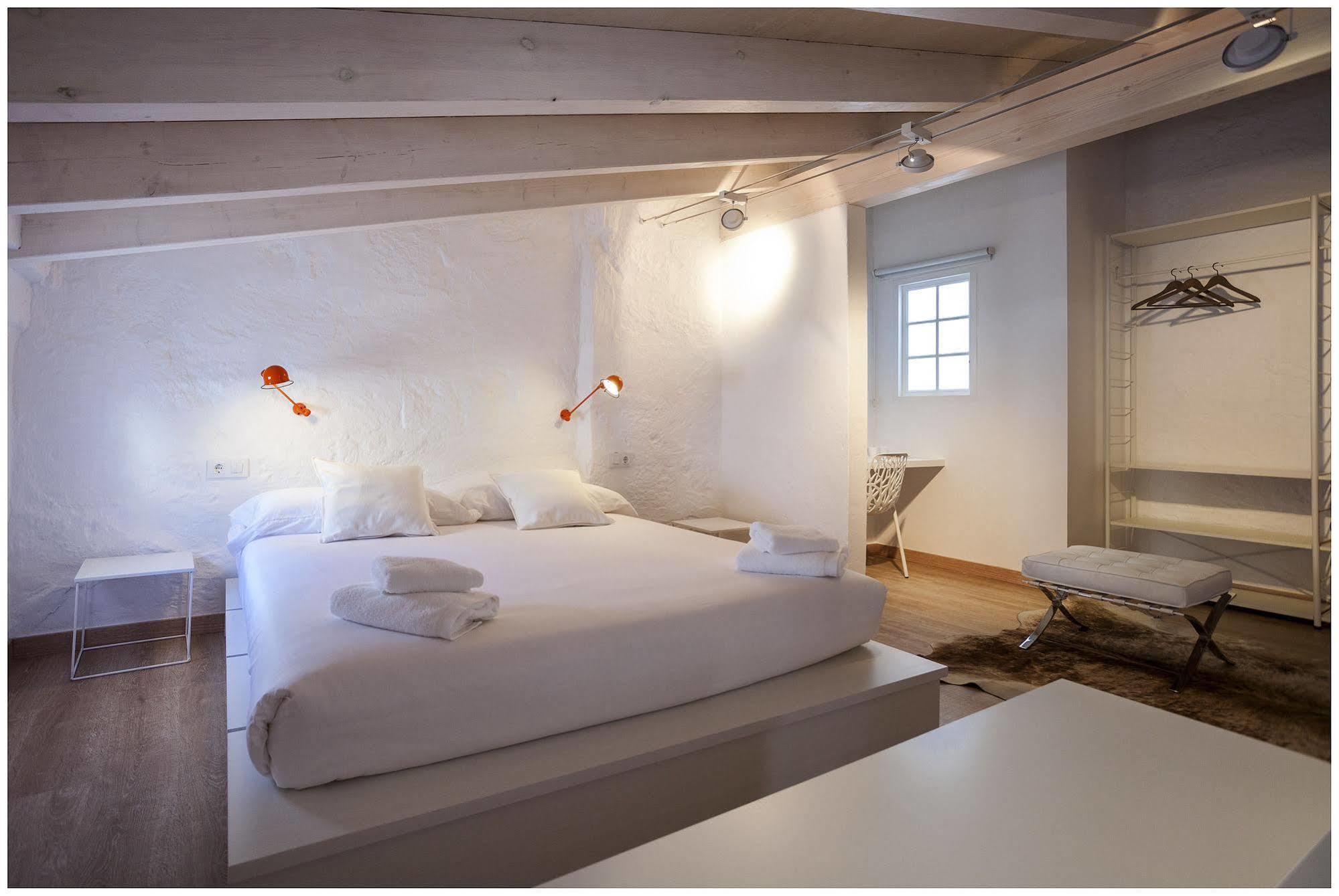 Cheap & Chic Hotel Ciutadella  Zewnętrze zdjęcie