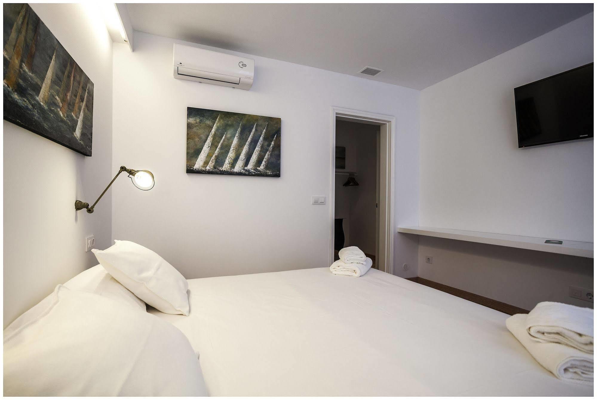 Cheap & Chic Hotel Ciutadella  Zewnętrze zdjęcie