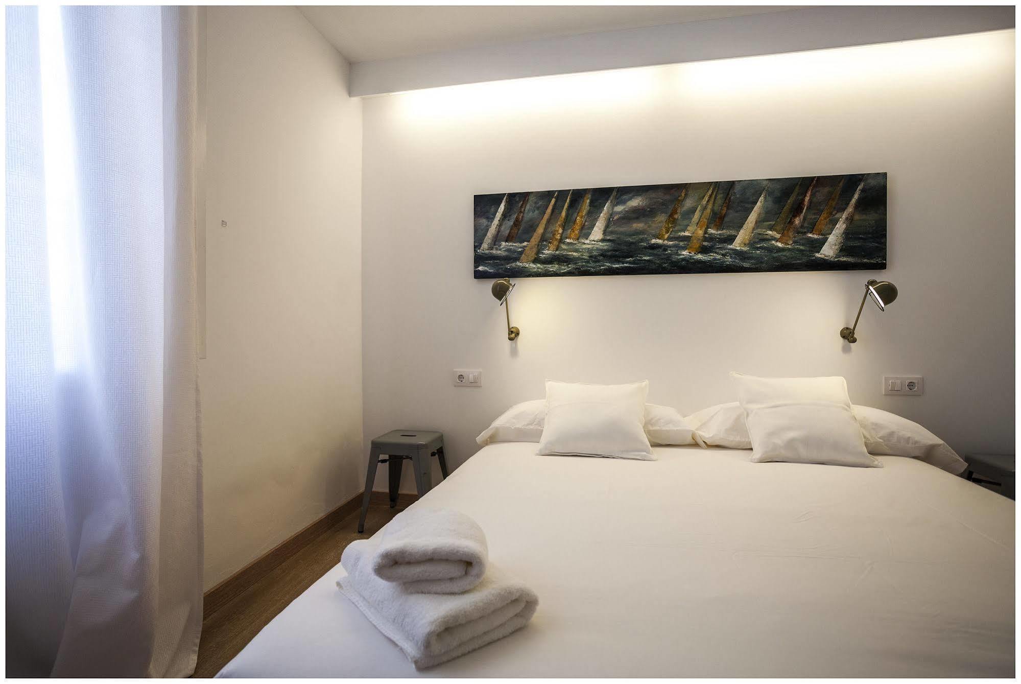 Cheap & Chic Hotel Ciutadella  Zewnętrze zdjęcie